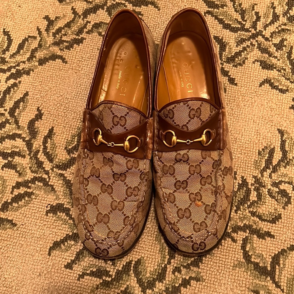 Gucci Size 11 logo Loafers